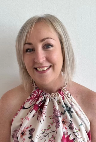 Linda  - Sales Consultant