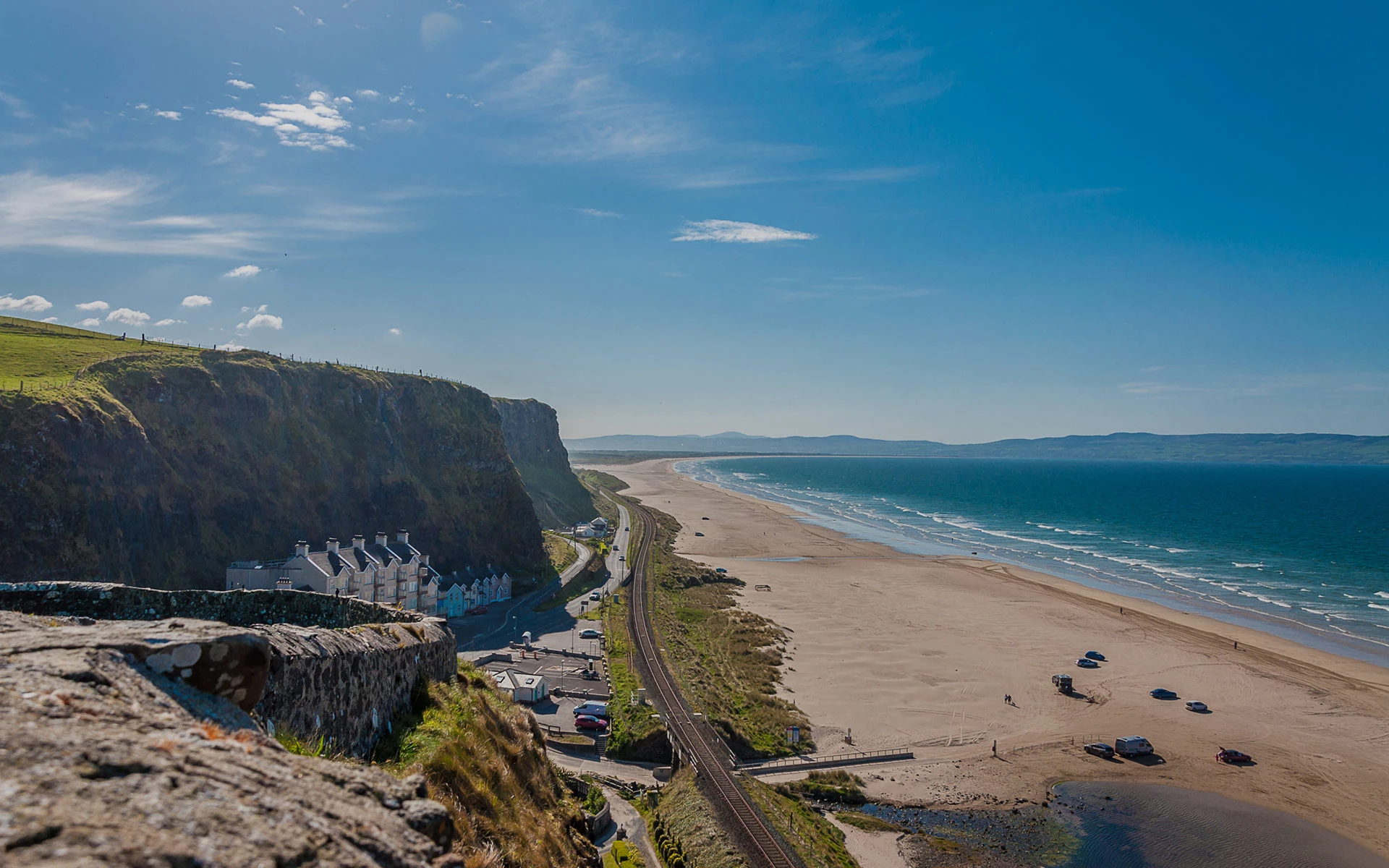 Find Your Perfect Home<br>with a Trusted<br>Estate Agent