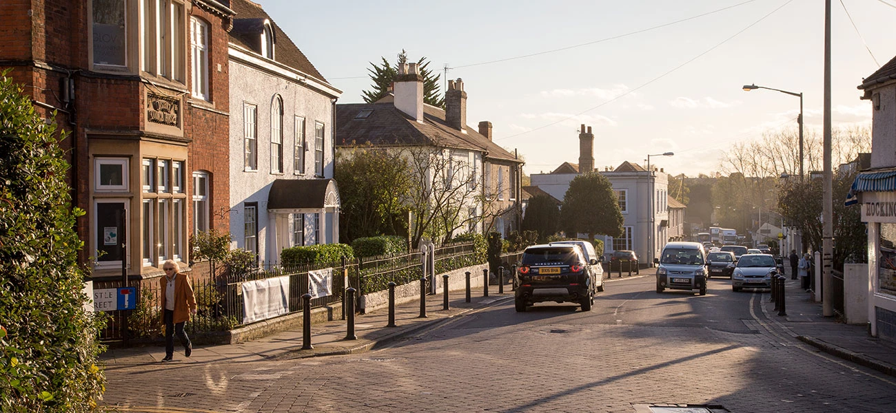 Guide to Ongar