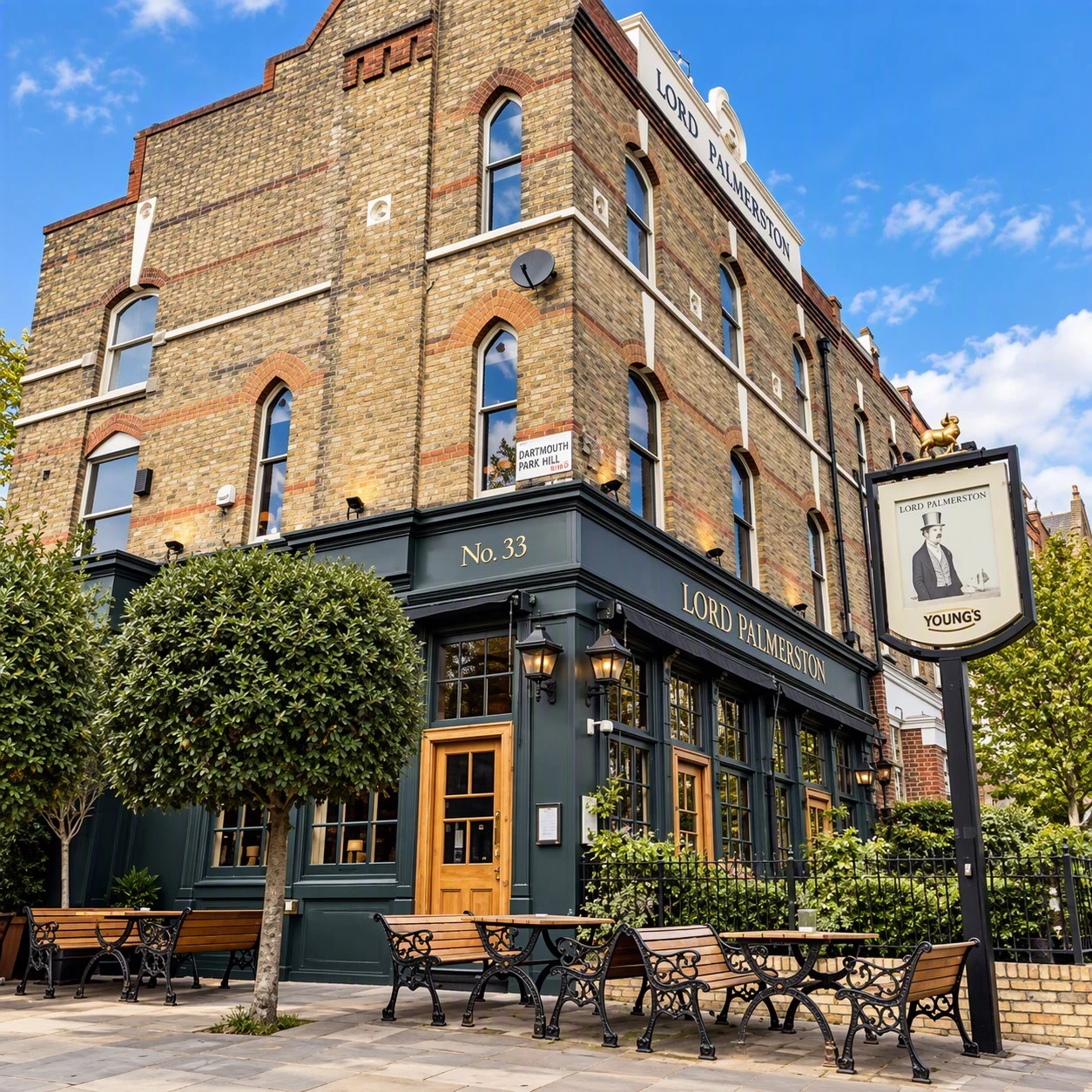 Dartmouth Park NW5, within walking distance of Parliament Hill and William Ellis